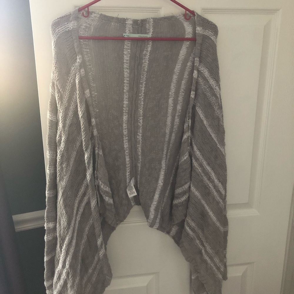 Maurices sweater